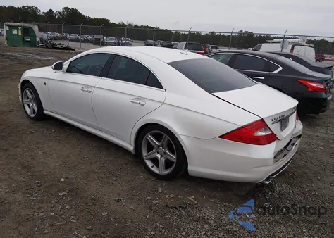 2008 Mercedes-Benz Cls 550 z USA, uszkodzony, nr VIN WDDDJ72X28A124932